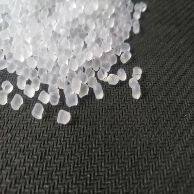 I granelli molli di cristallo del PVC del composto 1.19g/cm3 del PVC annaffiano
